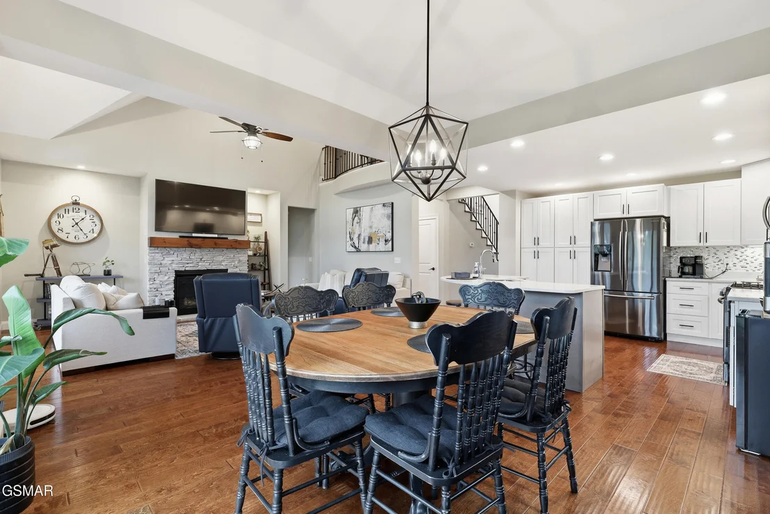 Photo of 705 Waters Edge