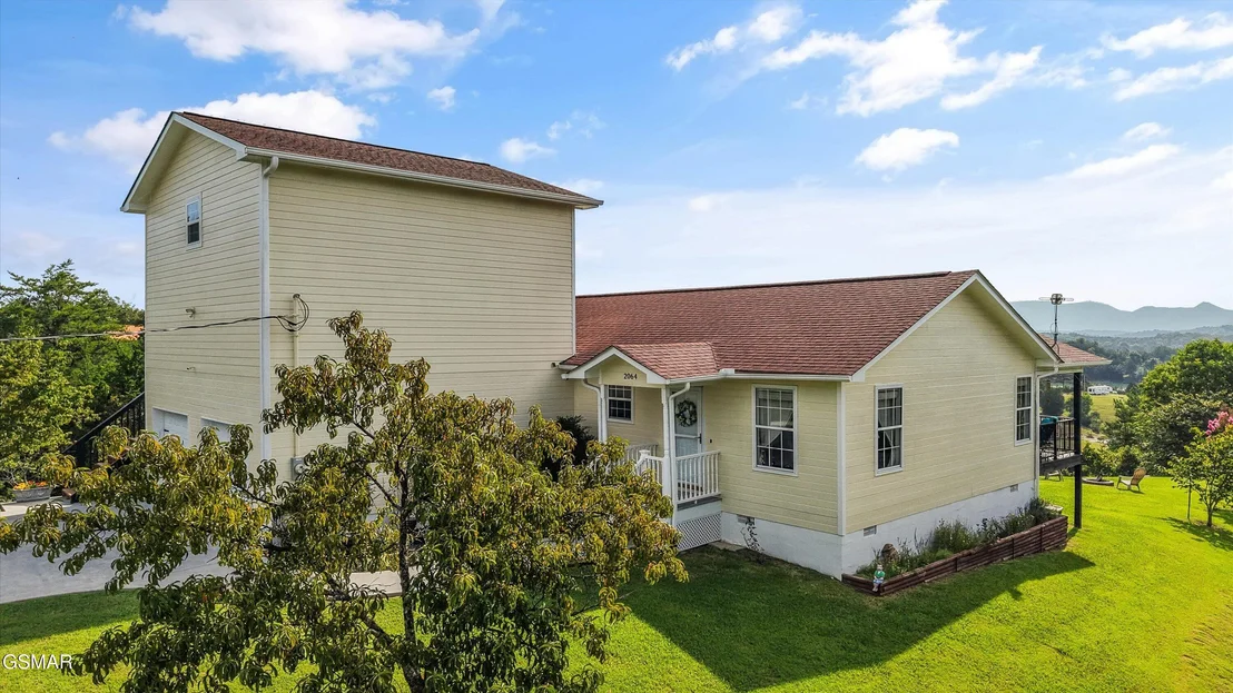 Photo of 2064 Kerr Road