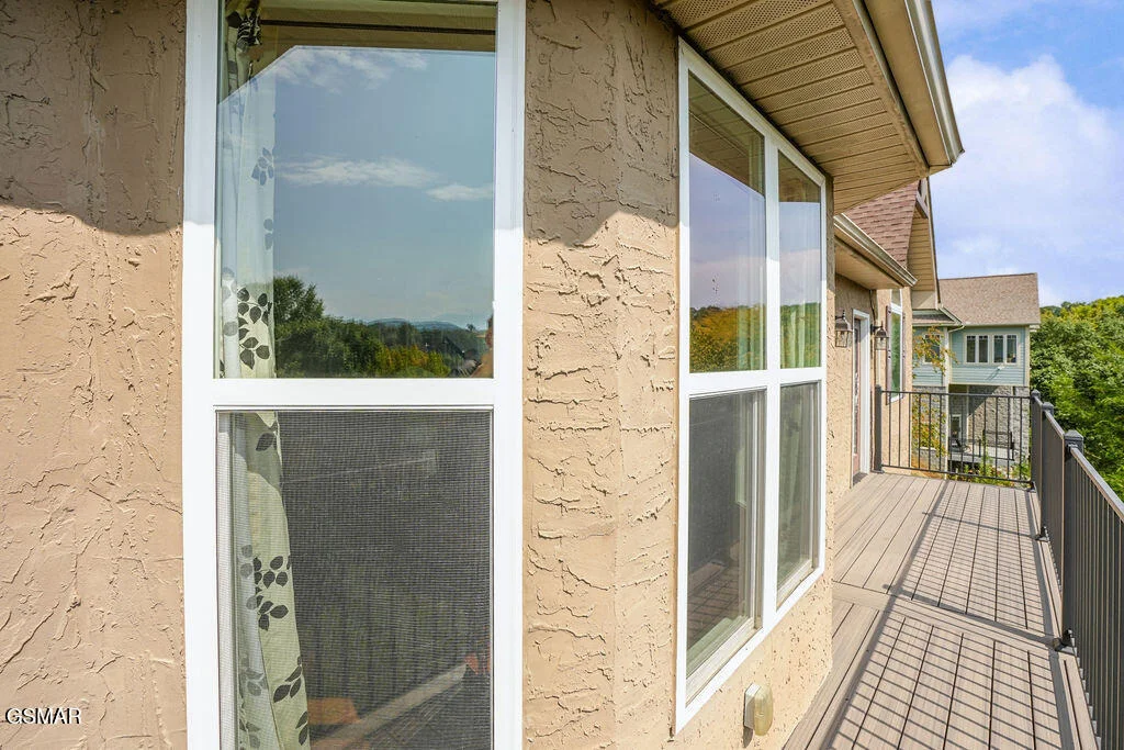 Photo of 1202 Foxwood Drive