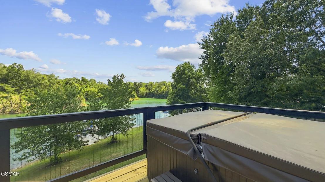 Photo of 1033 Sunset View Road