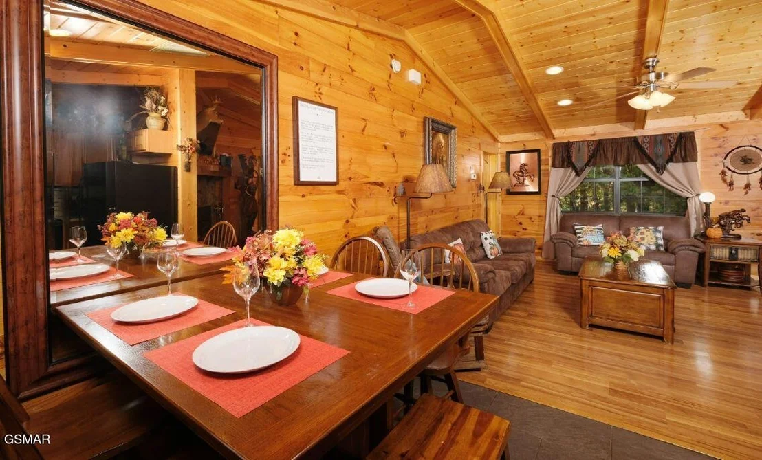 Photo of 617 Iron Mountain Road