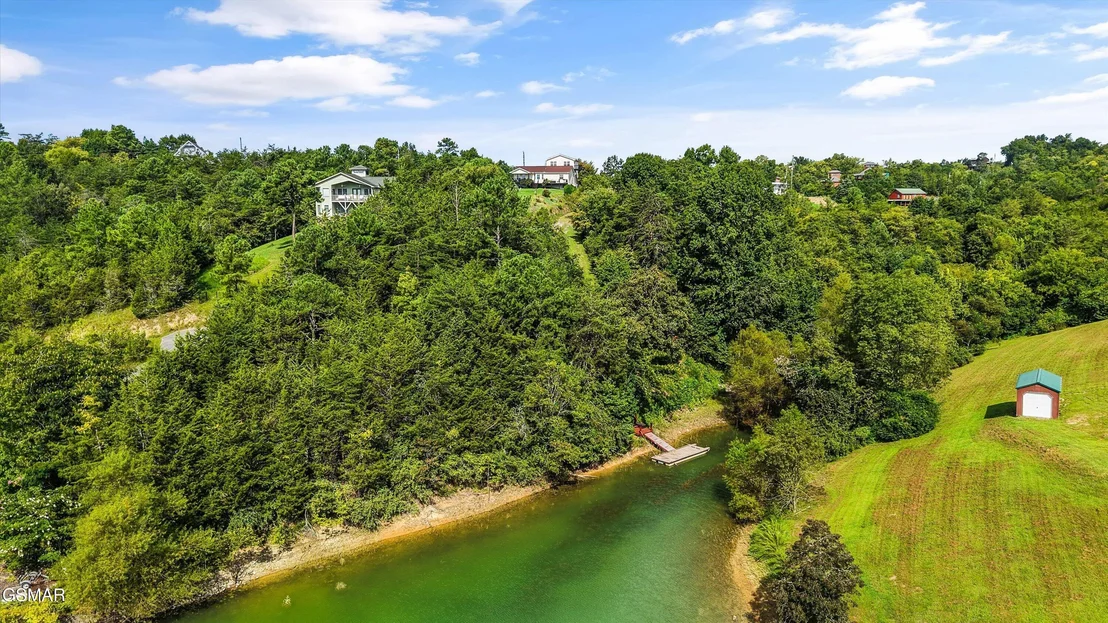 Photo of 2064 Kerr Road