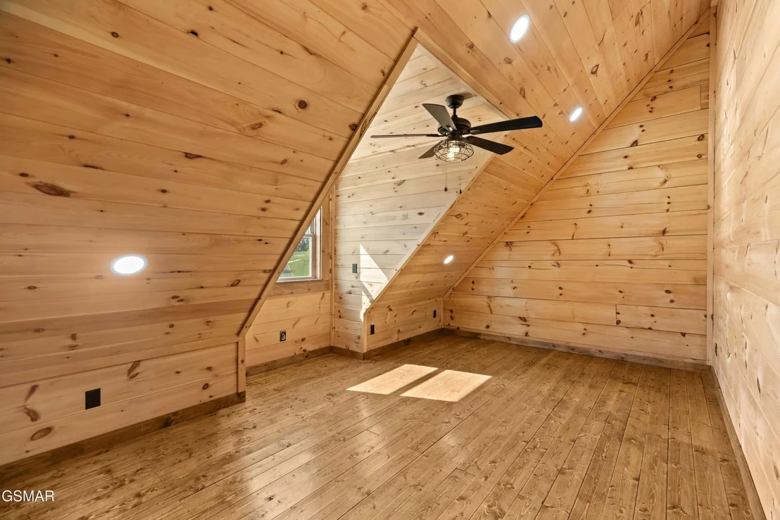 Photo of 102 Golf View Boulevard