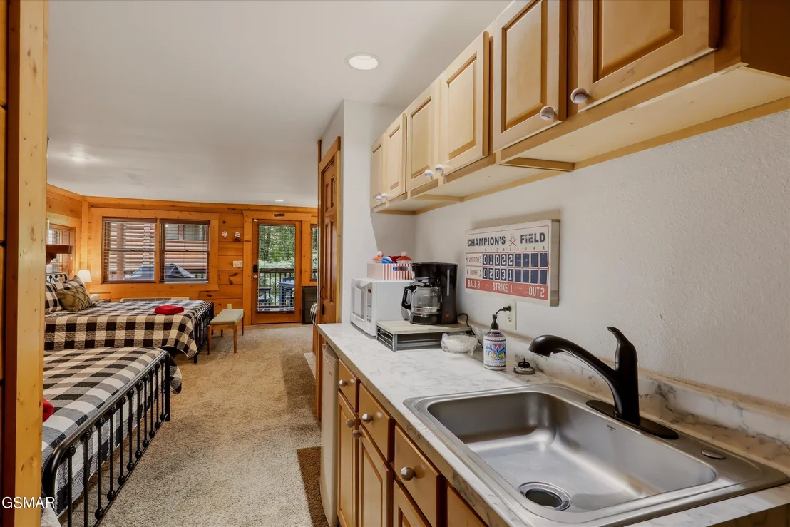 Photo of 727 Golf View Boulevard