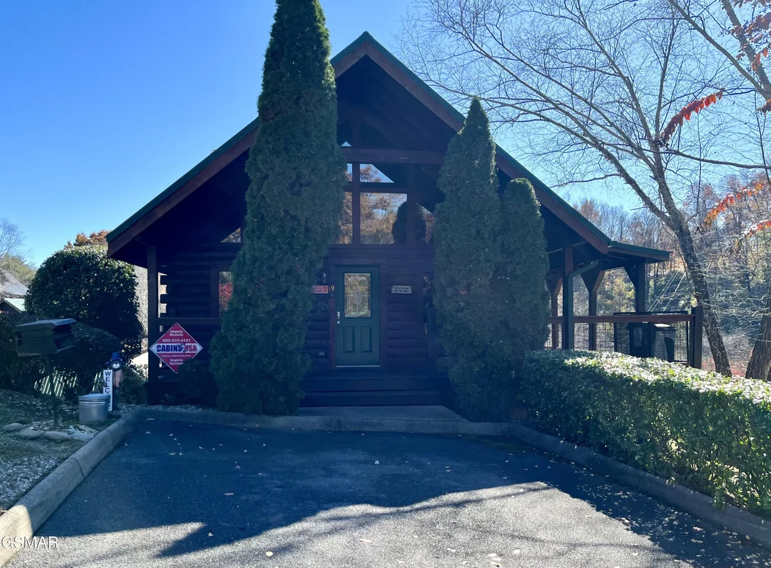 Photo of 1653 Little Cabin Loop
