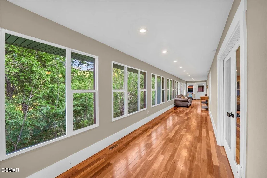 Photo of 1463 Red Cedar Lane