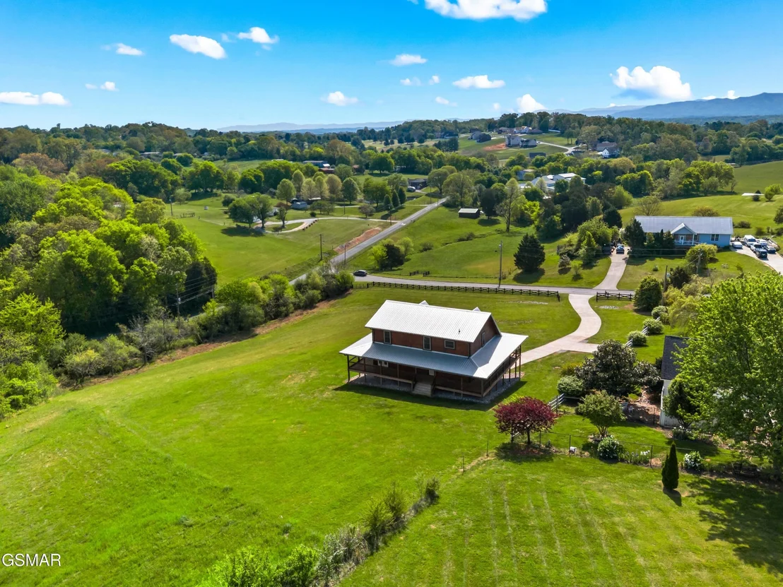 Photo of 102 Golf View Boulevard