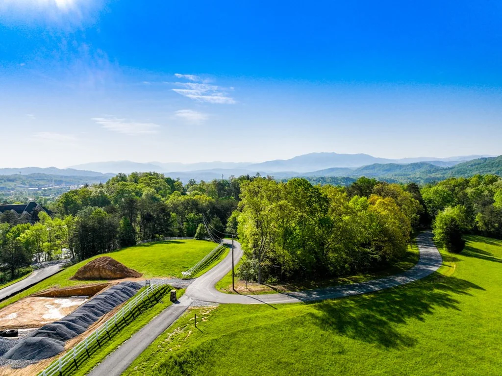 Photo of 1140 Crestview Drive