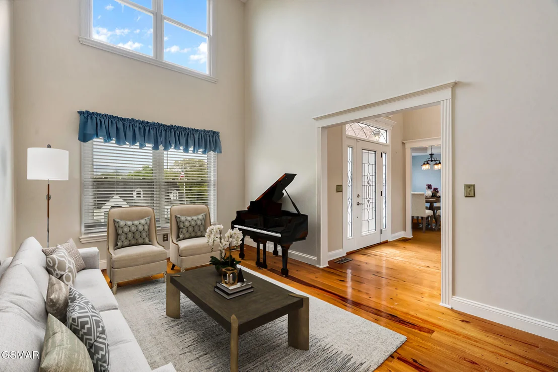 Photo of 1201 Briar Lea