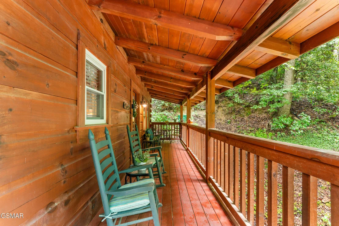 Photo of 1823 Laurel Valley Way