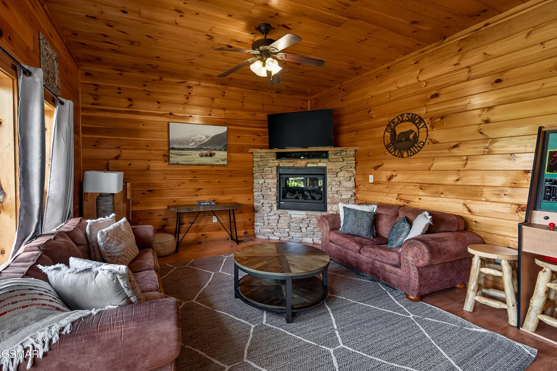 Photo of 2428 Breezy Road
