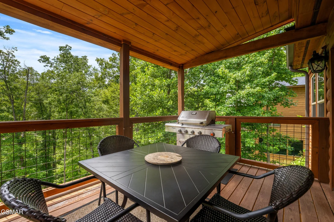 Photo of 1533 Bear Valley Road