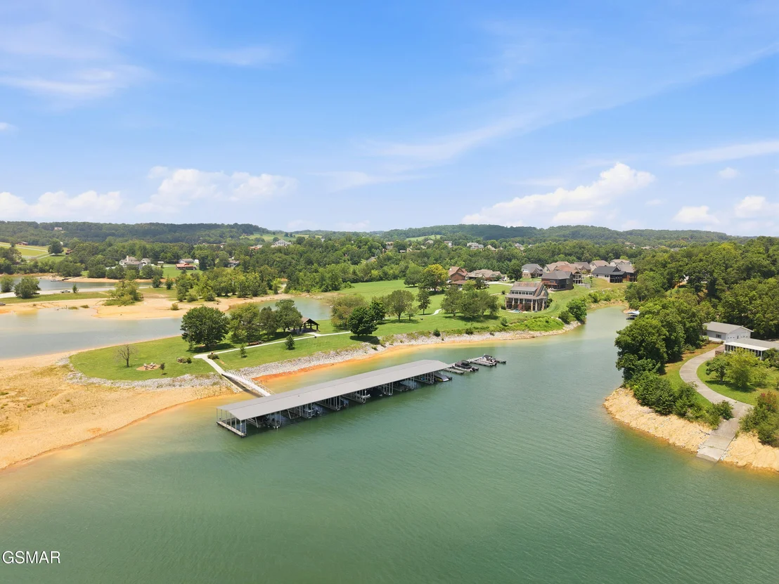 Photo of 705 Waters Edge
