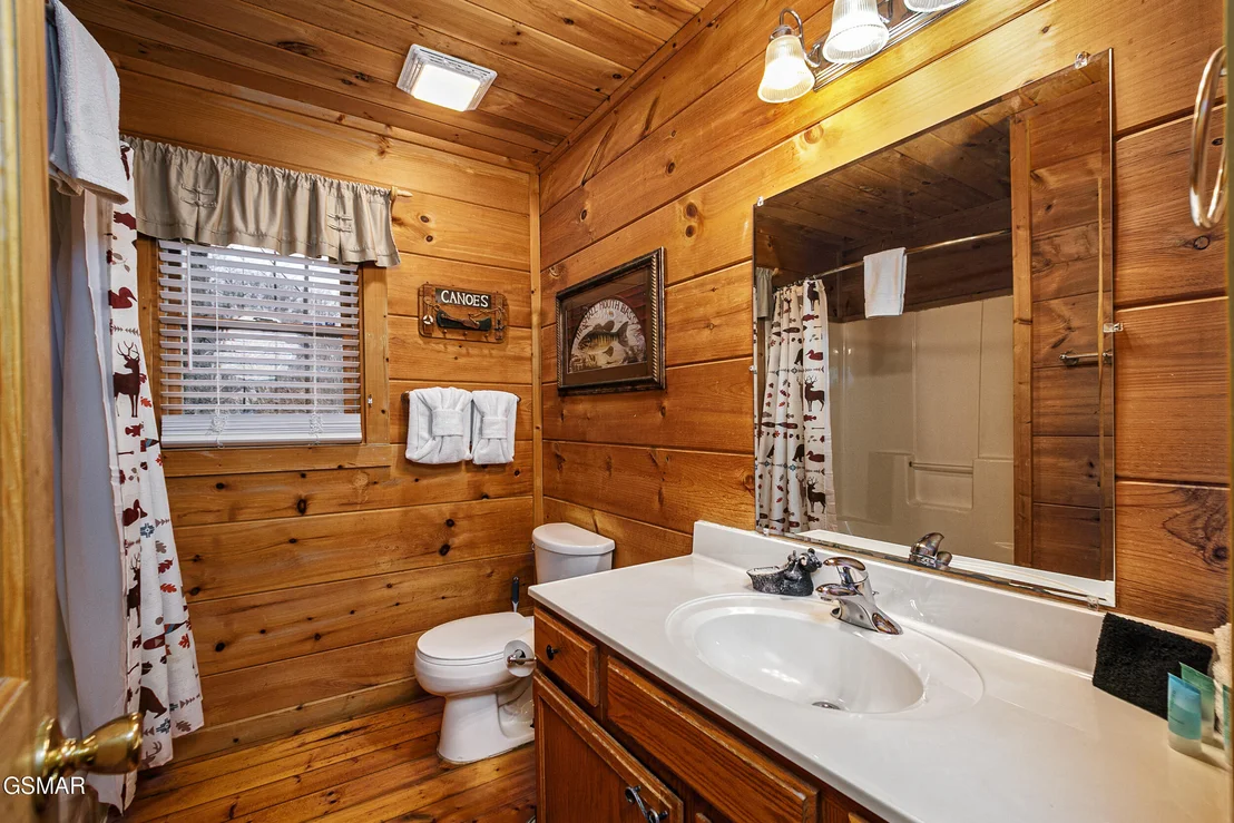 Photo of 2475 E View Drive