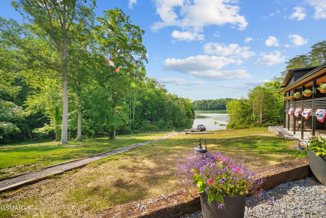 Photo of 2466/2472 McQueen Way