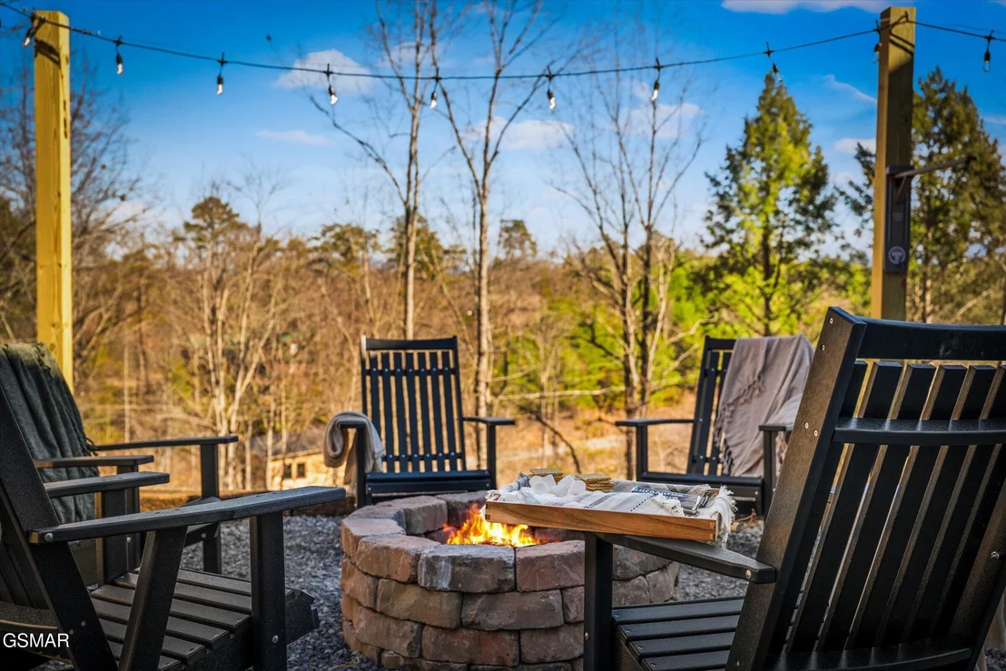 Photo of 1518 Bear Valley Road