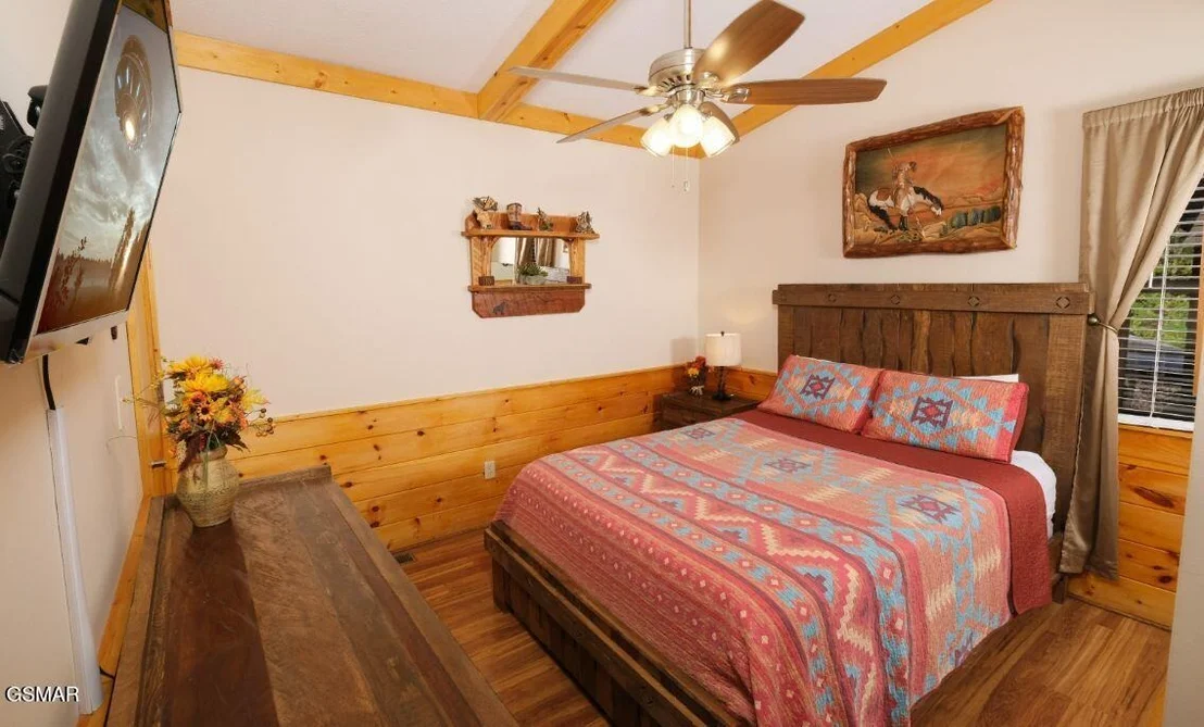 Photo of 617 Iron Mountain Road