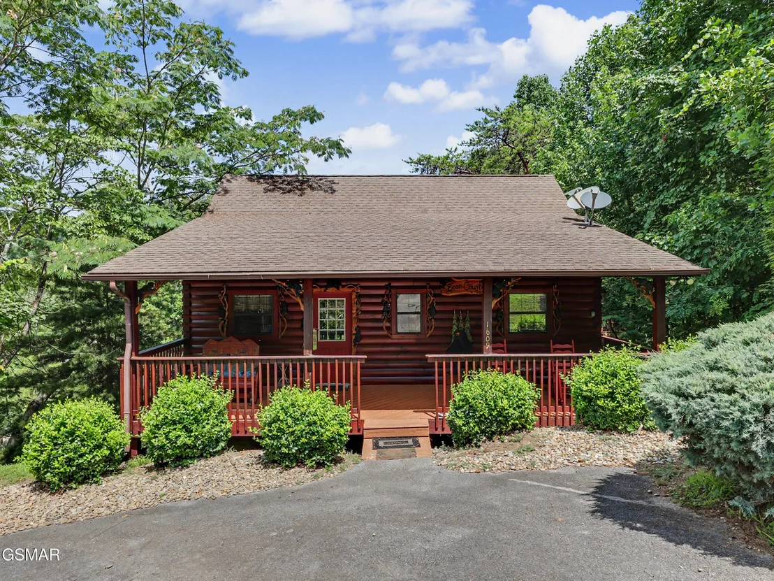 Photo of 1609 Pinewood Way