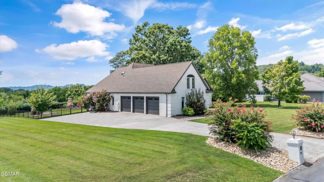 Photo of 339 Riverdale Drive