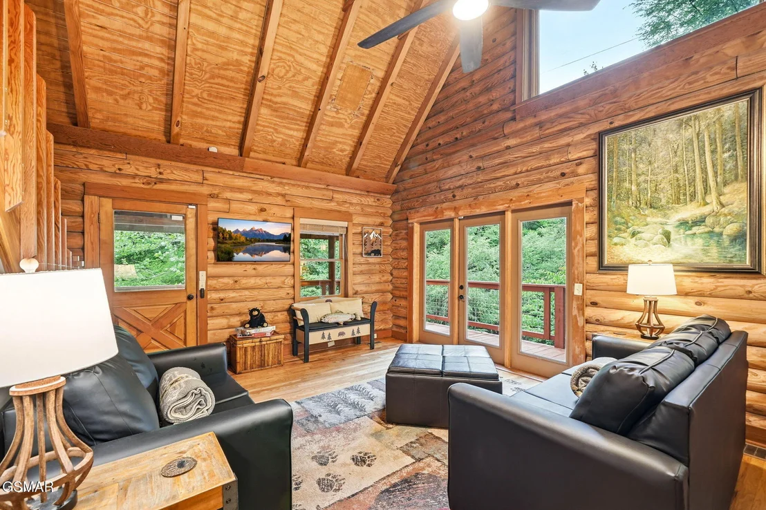 Photo of 1563 Grant Road