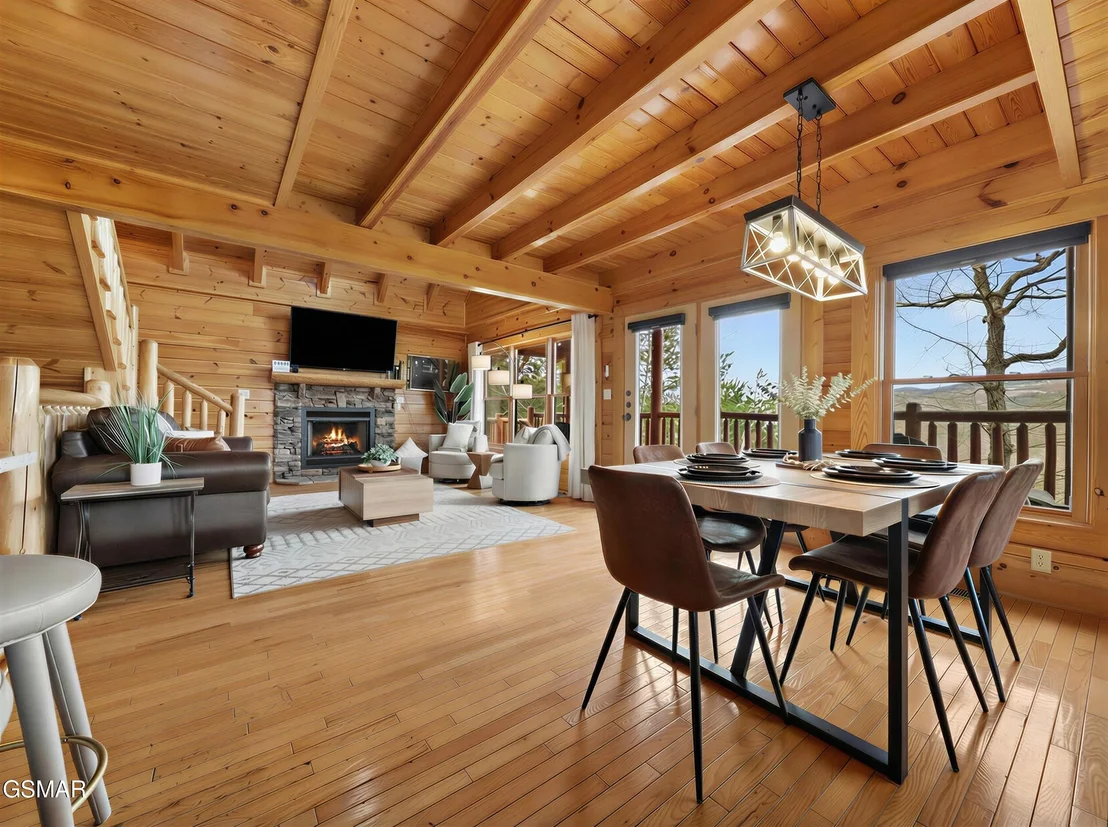 Photo of 1723 Summit View Way