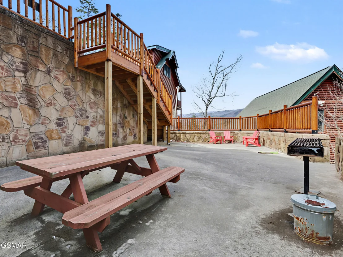 Photo of 1723 Summit View Way