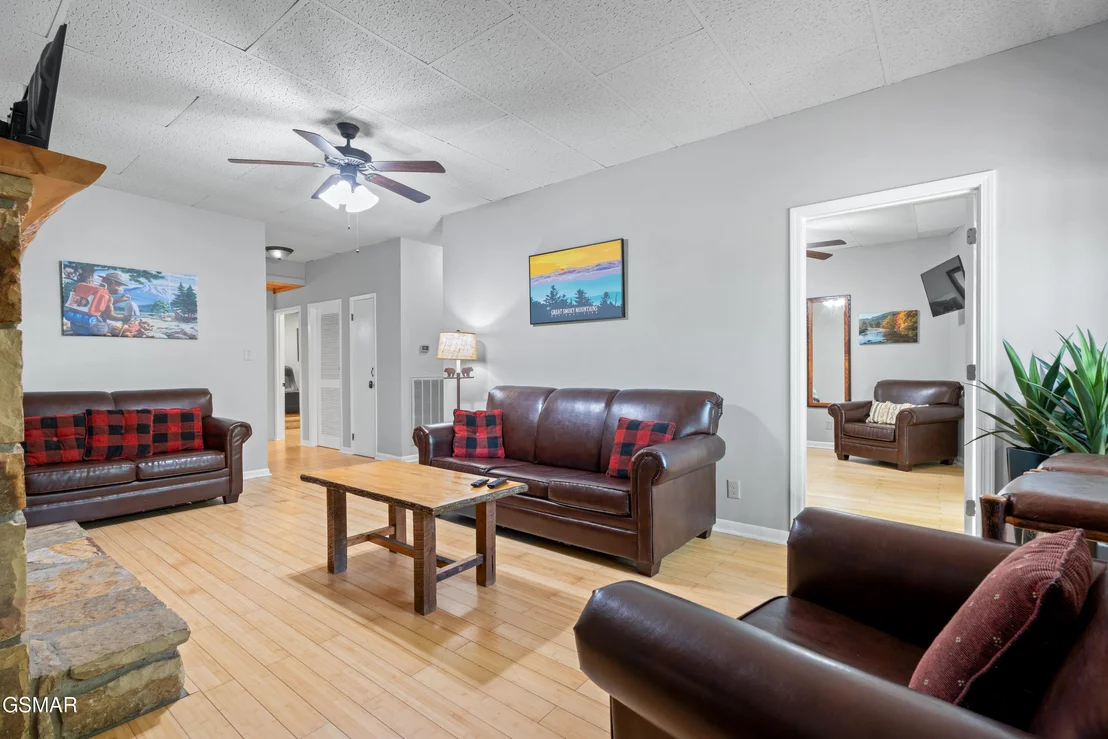 Photo of 913 Echo Place