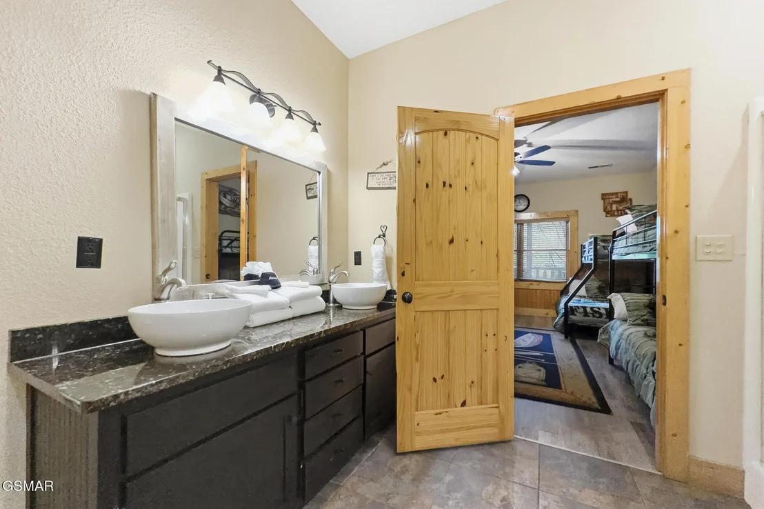 Photo of 2906 Quiet Oak Way