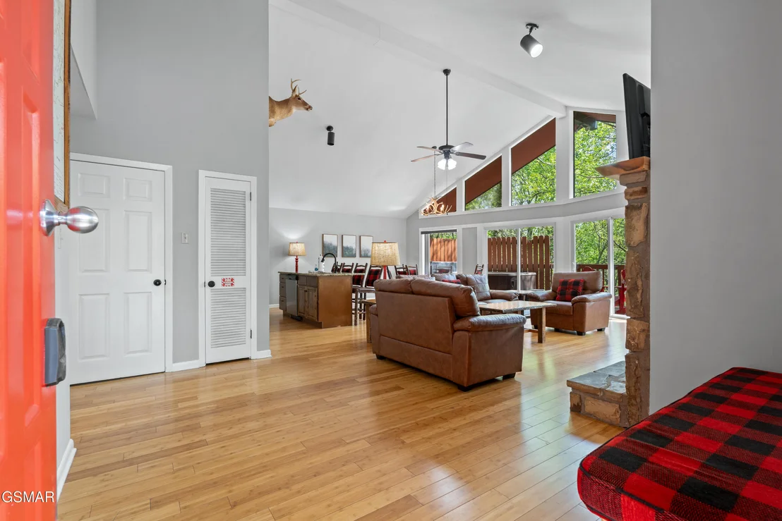Photo of 913 Echo Place
