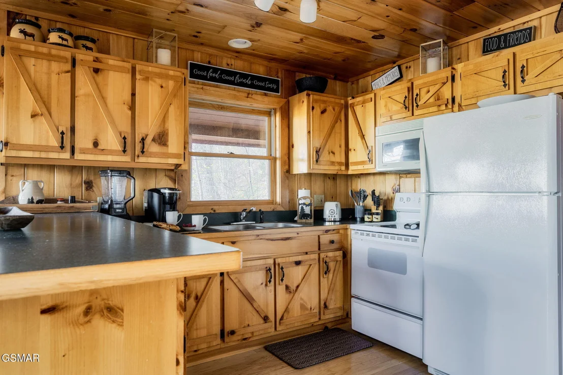 Photo of 2775 Overholt Trail