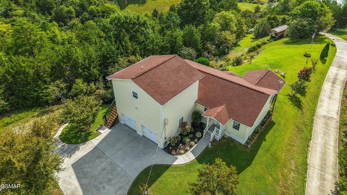 Photo of 2064 Kerr Road