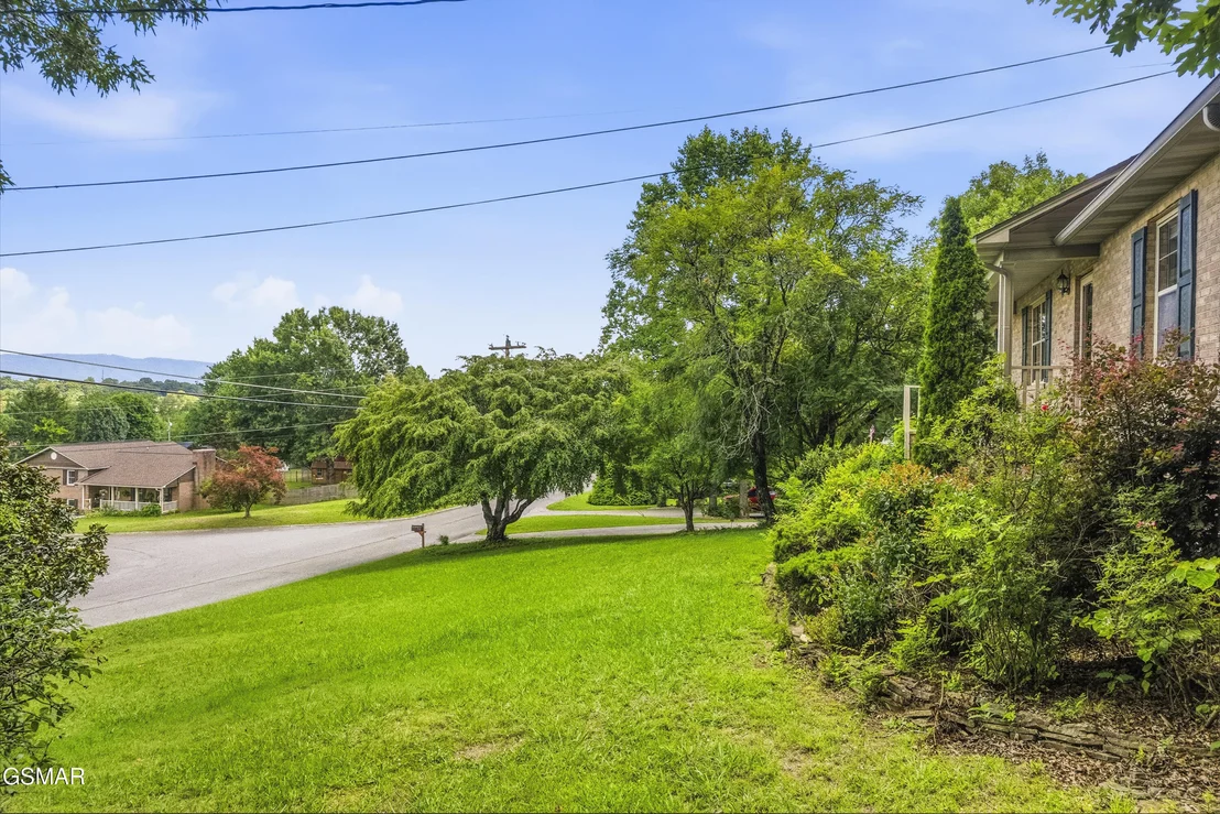 Photo of 716 Whippoorwill Circle
