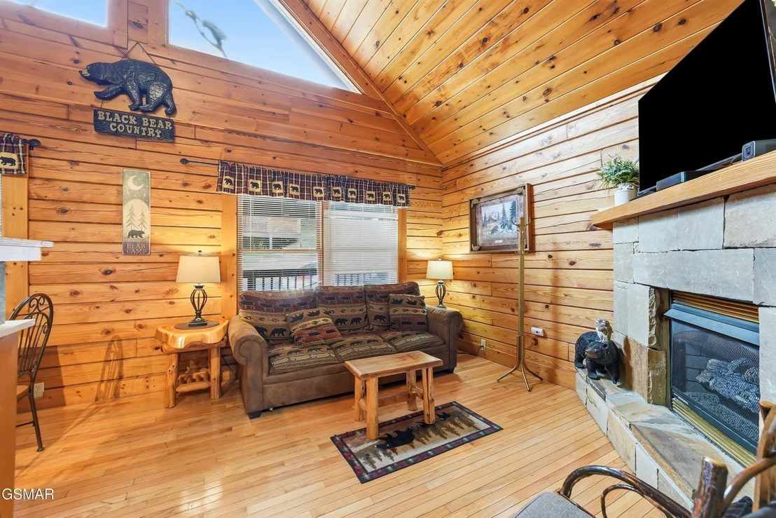 Photo of 336 Big Bear Way