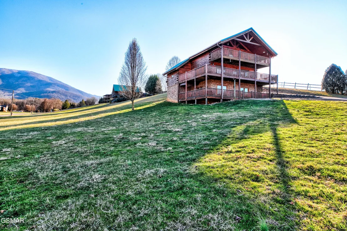 Photo of 2466 Bryan Road