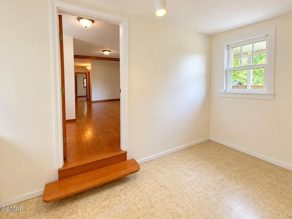 Photo of 1839 Jayell Road