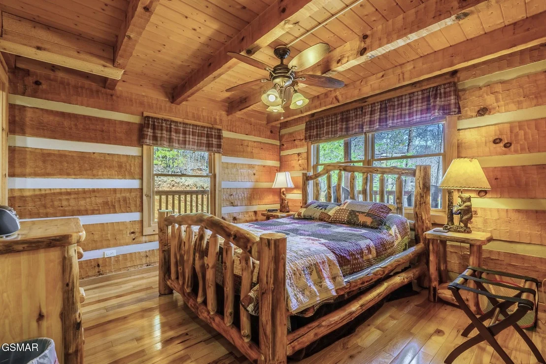 Photo of 1554 Bear Valley Road