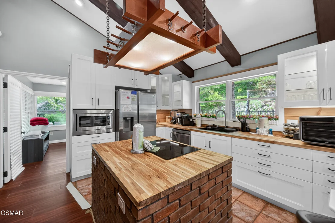 Photo of 2315 Headrick Lead