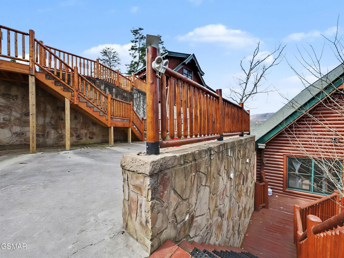 Photo of 1723 Summit View Way