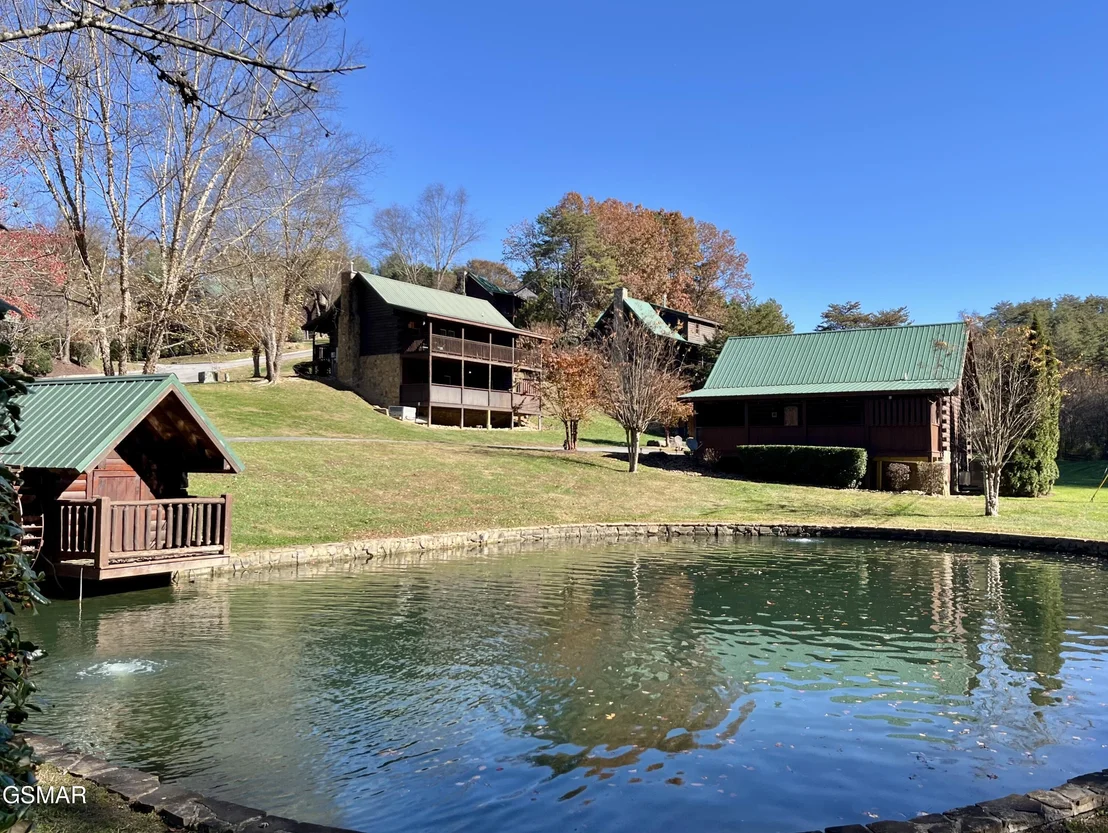 Photo of 1653 Little Cabin Loop