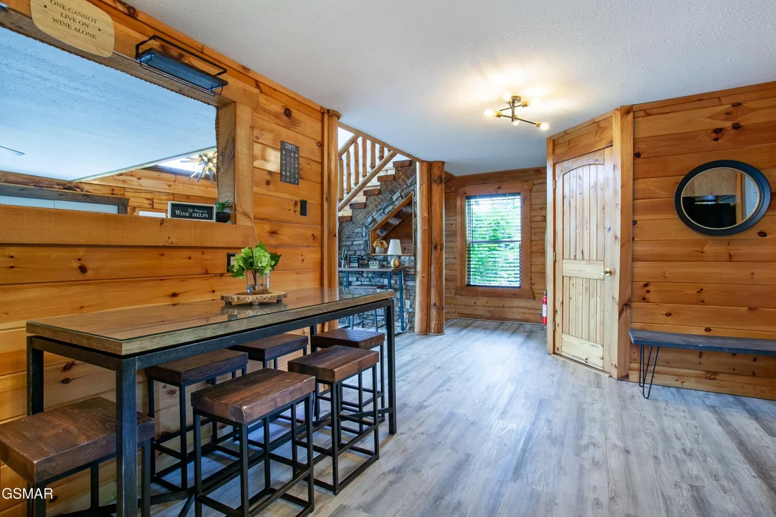 Photo of 920 Falcon View Way