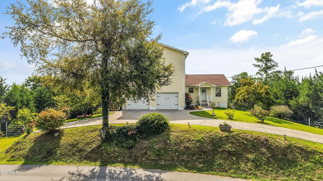 Photo of 2064 Kerr Road