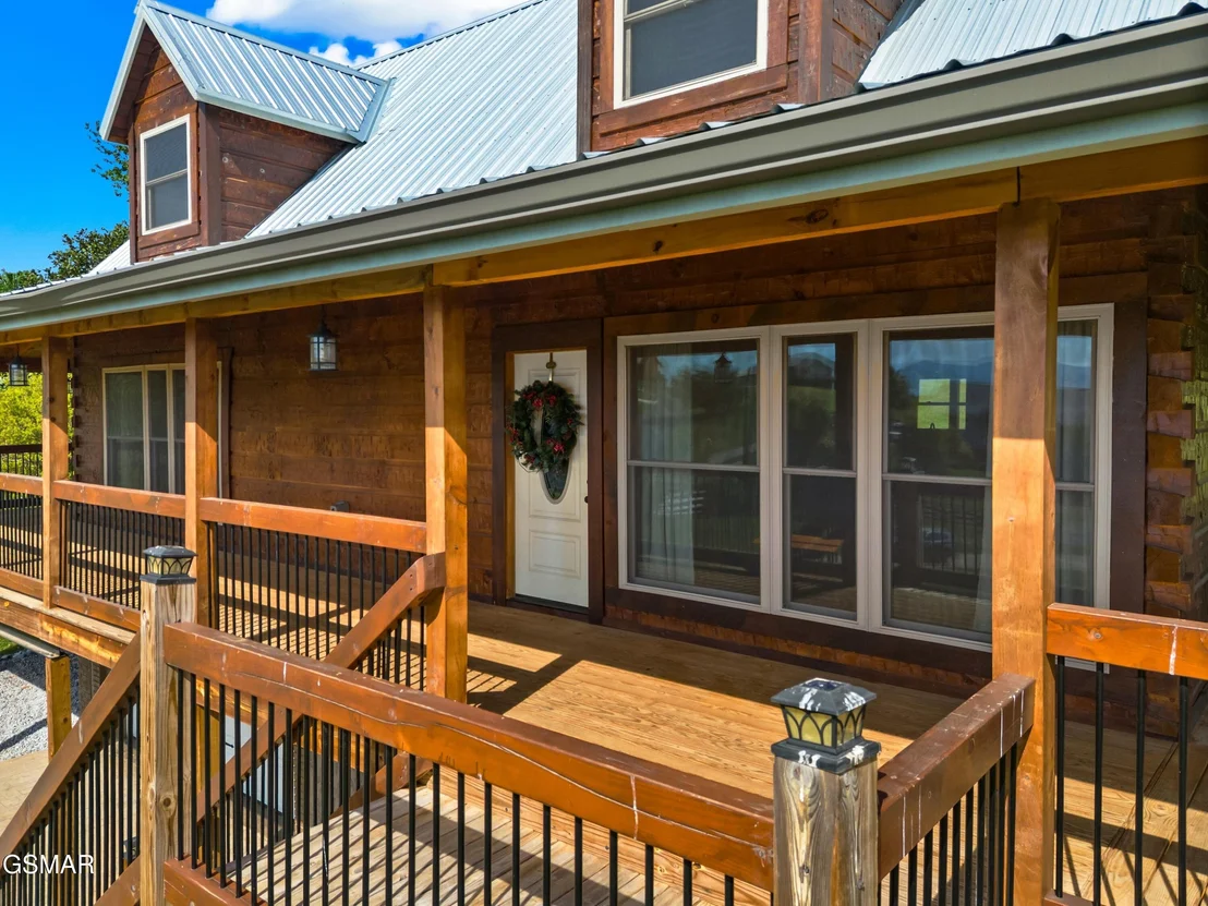Photo of 102 Golf View Boulevard