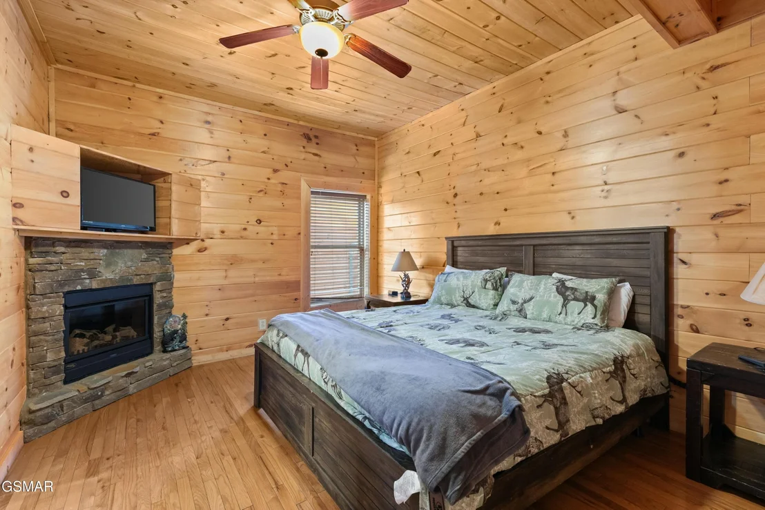 Photo of 950 Black Bear Cub Way
