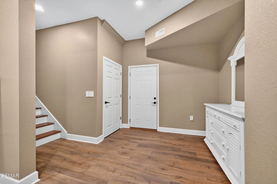 Photo of 917 Crickett Drive