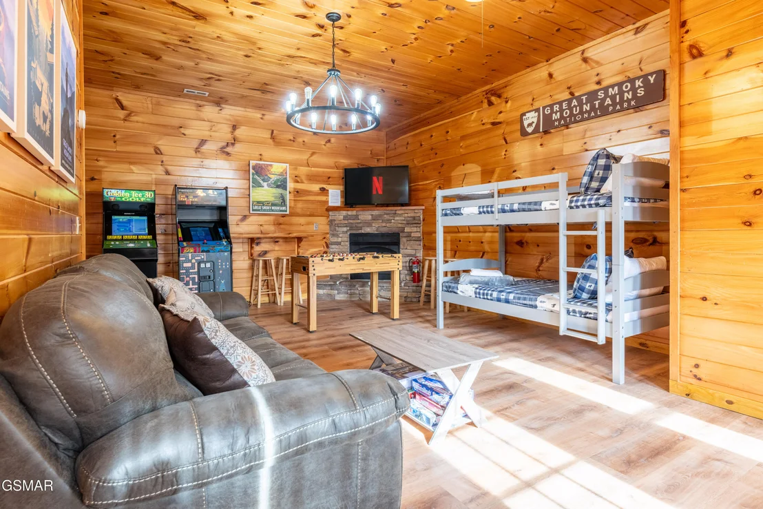 Photo of 2213 Headrick Lead