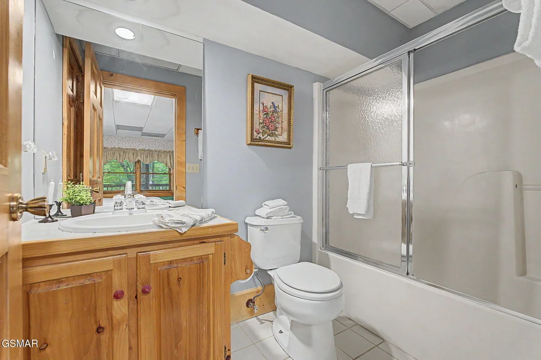 Photo of 852 Bear Run Way