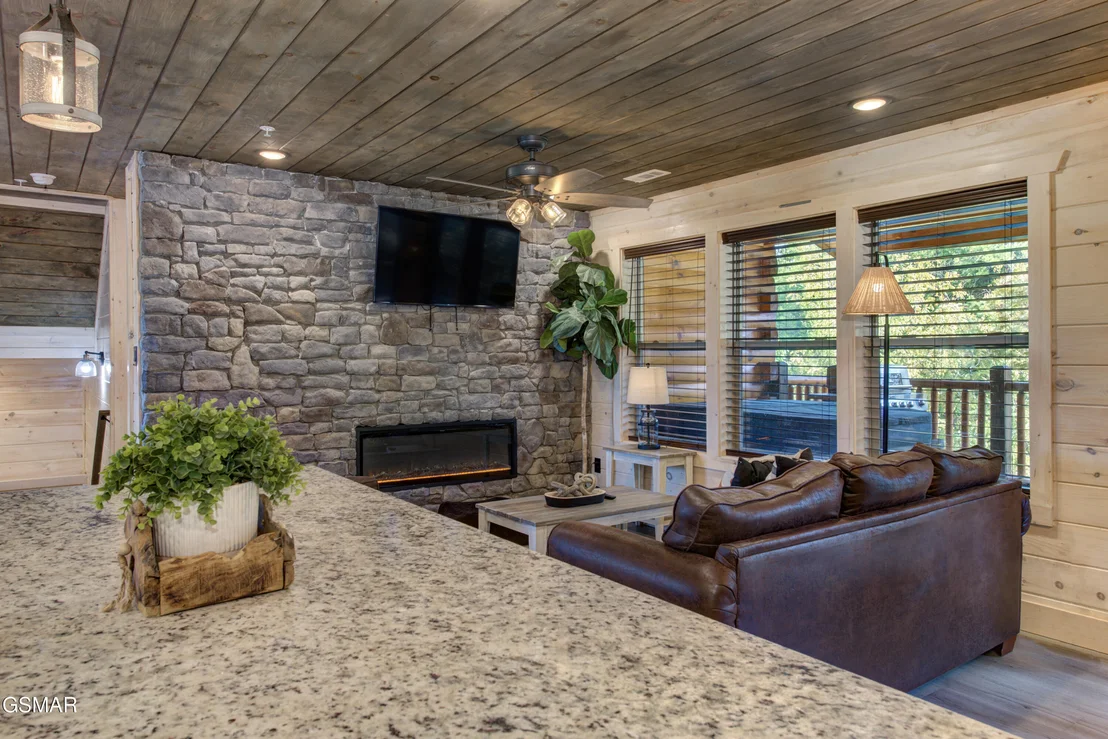 Photo of 1717 Summit View Way