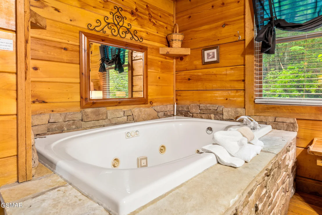 Photo of 1823 Laurel Valley Way