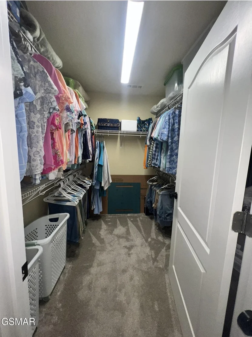 Photo of 2449 Oakview Lane