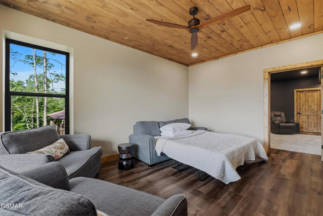 Photo of 4421 Stackstone Road